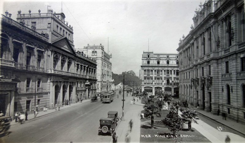 Palacio de Mineria.