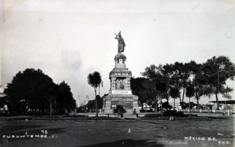 Monumento a Cuahutemoc.