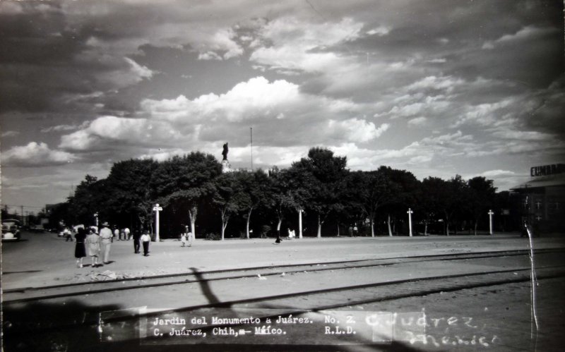 Jardin del Monumento a Juarez.