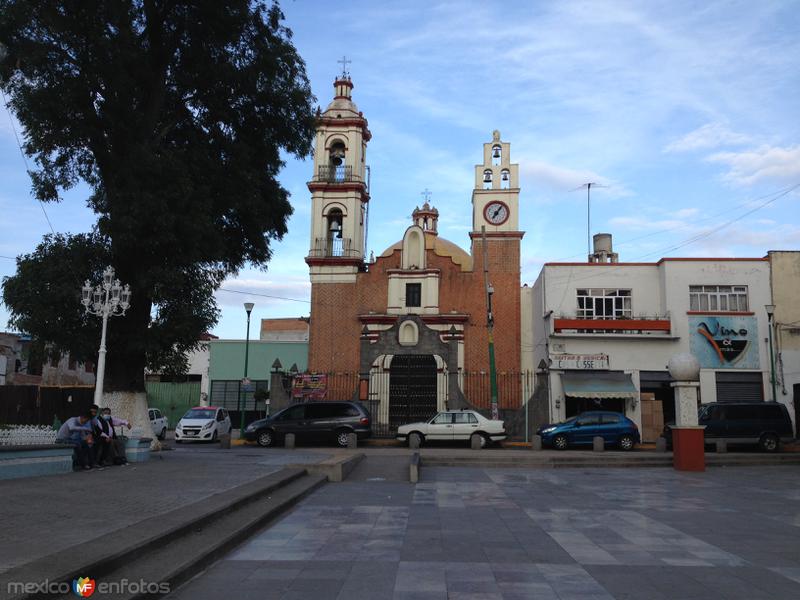 Parroquia de Nuestra Señora de la Soledad. Junio/2018 - Chiautempan,  Tlaxcala (MX15407887249400)