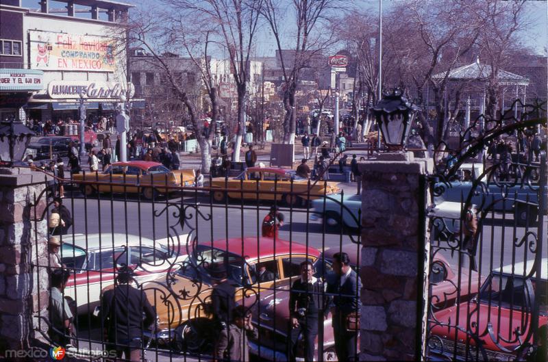 Plaza de Armas desde el atrio de la catedral (1968)