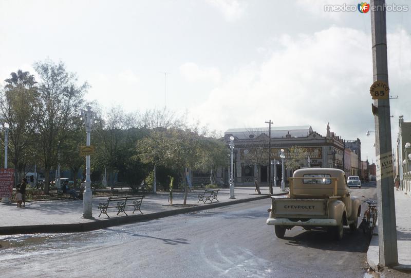 Plaza principal de Linares (1957)