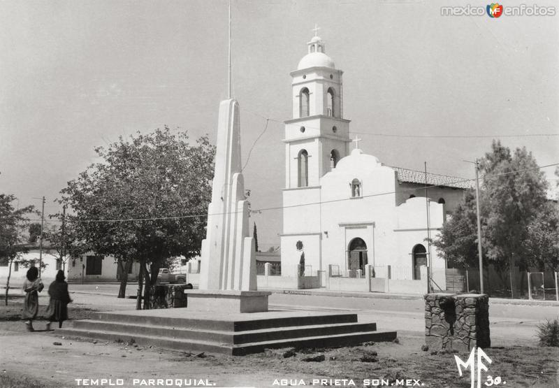 Plaza y Templo Parroquial