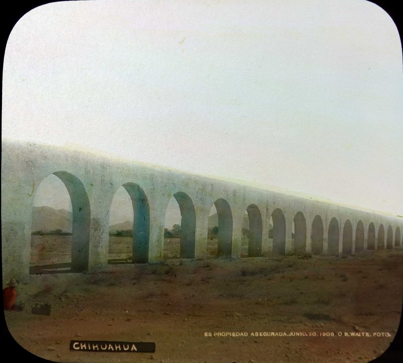 El Acueducto por el Fotógrafo Charles B. Waite 1908.