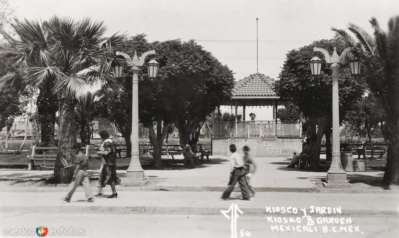 Kiosco y Jardín