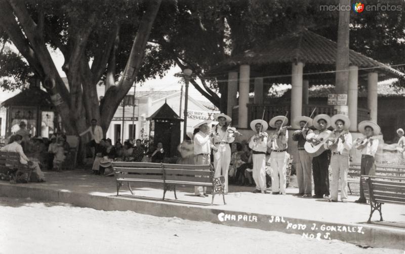 Mariachi en la plaza