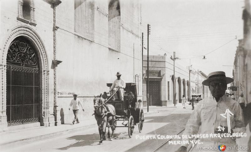 Puerta colonial del Museo Arqueológico