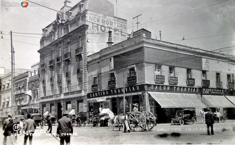 Hotel Cosmos y el crucero Independencia.