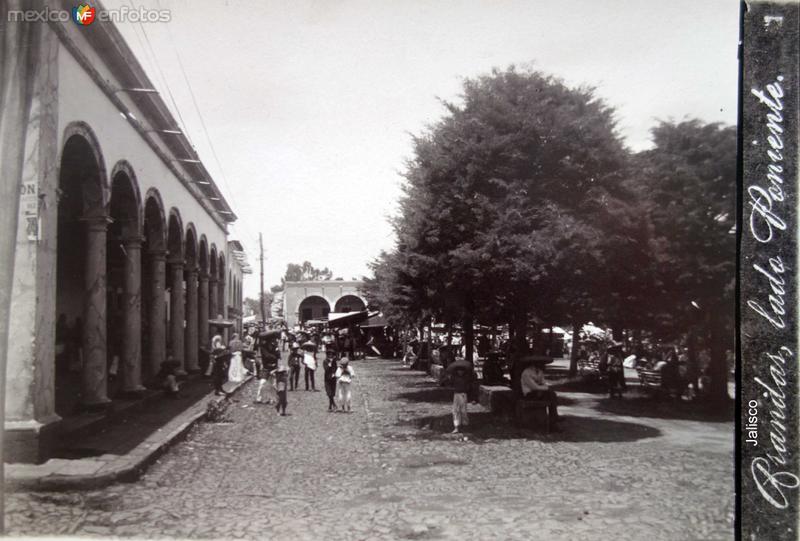 Vista al lado poniente.