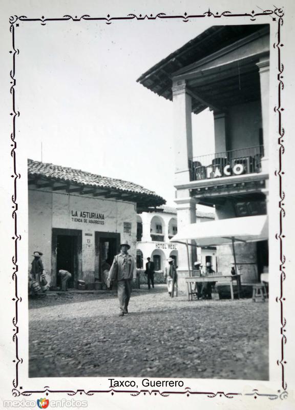 Escena callejera de Taxco, Guerrero ( 1940 ).