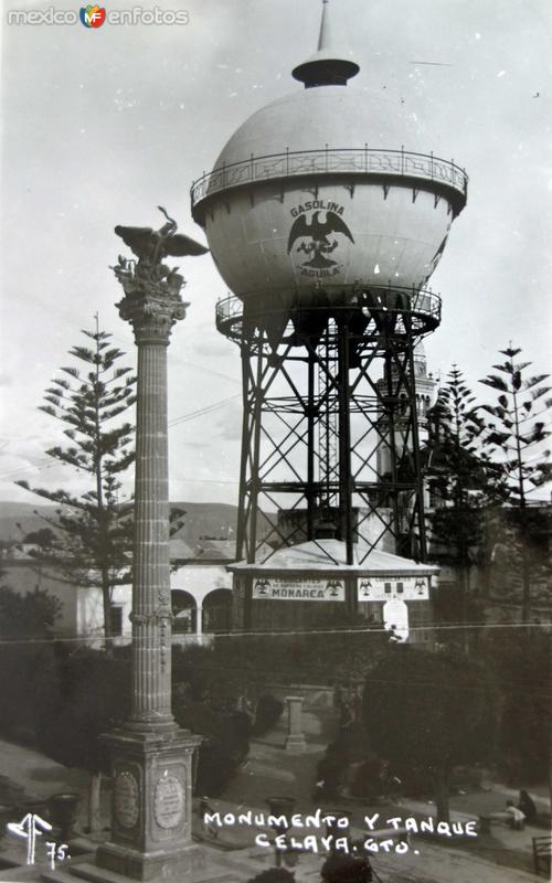 Monumento a La Independencia y tanque.