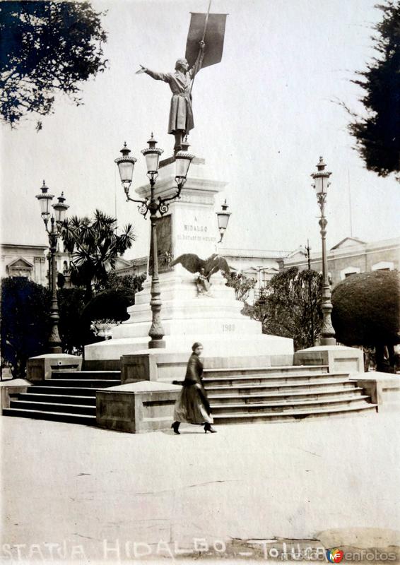 Monumento a Hidalgo.