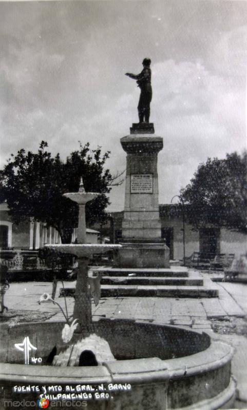 Fuente y monumento al general N Bravo.