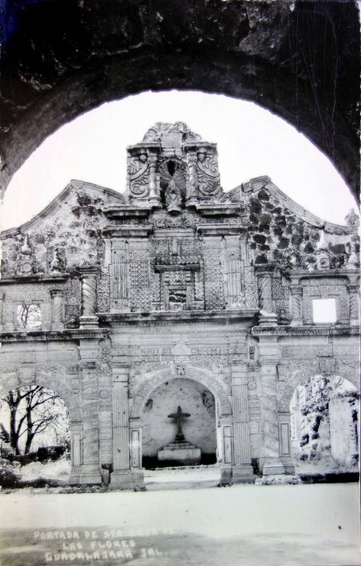 Portada de Santa Cruz de las Flores..