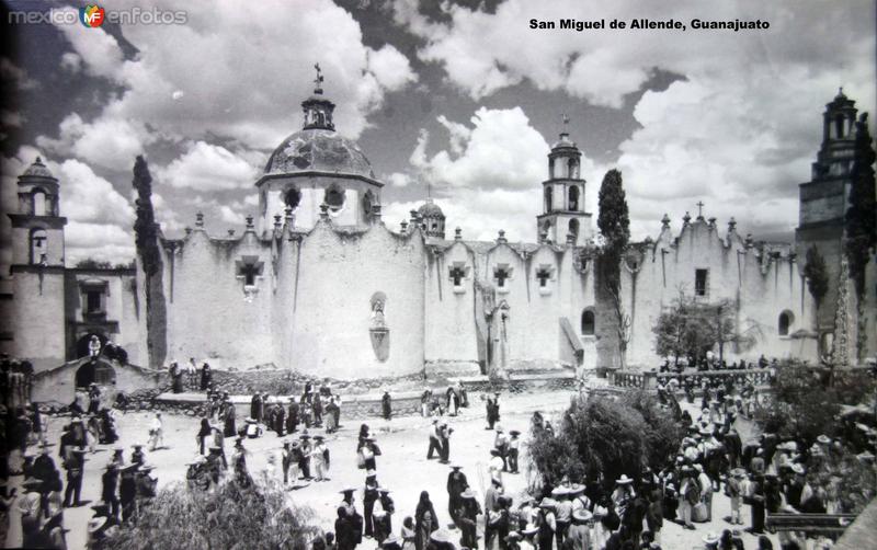 Iglesias y Escena callejera.