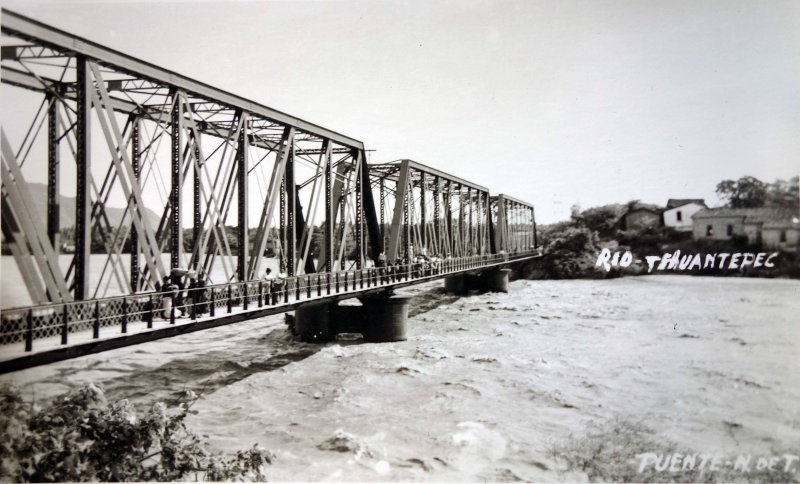 Puente N de T Rio Tehuantepec.