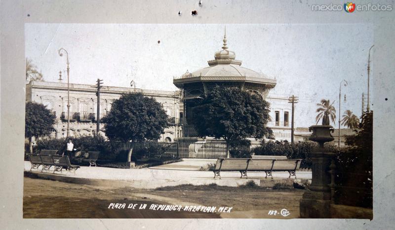 Plaza de La Republica.