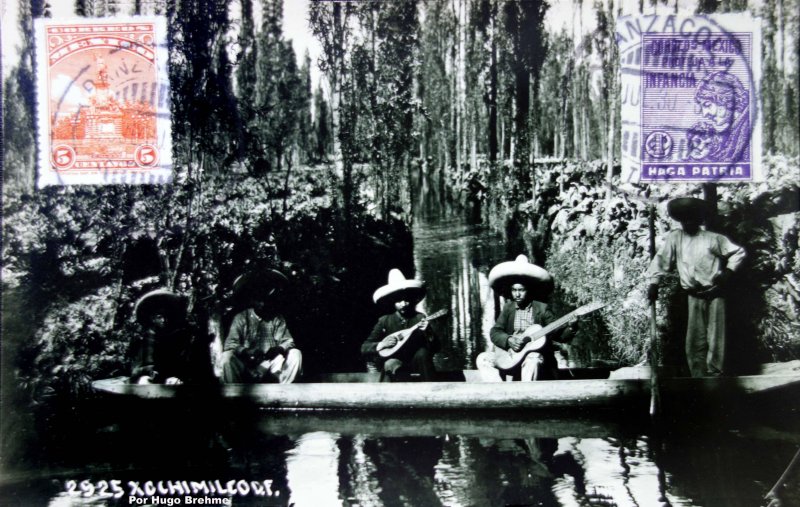 Vista tipica de Xochimilco por el Fotógrafo Hugo Brehme ( Circulada el 3 de Julio de 1930 ).