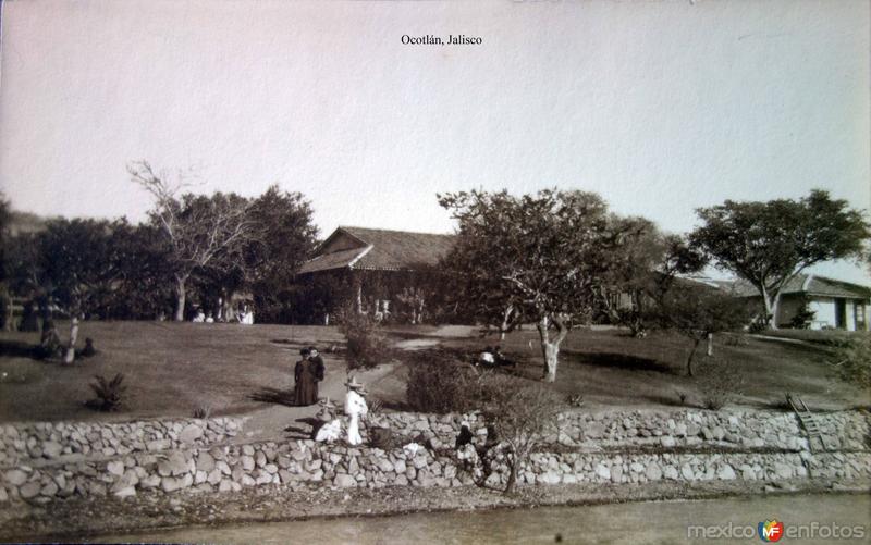 A orillas de el Lago Ocotlán, Jalisco.