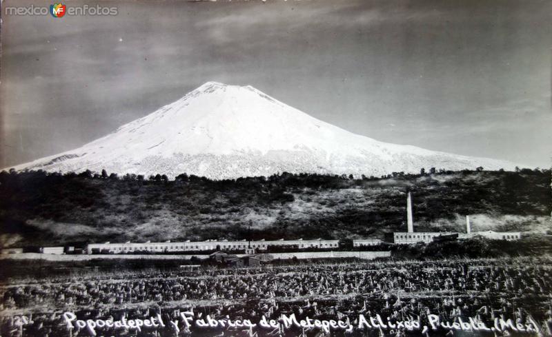 Volcan Popocatépetl y fabrica de Metepec.