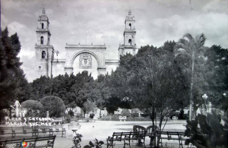 La Catedra y la plaza..