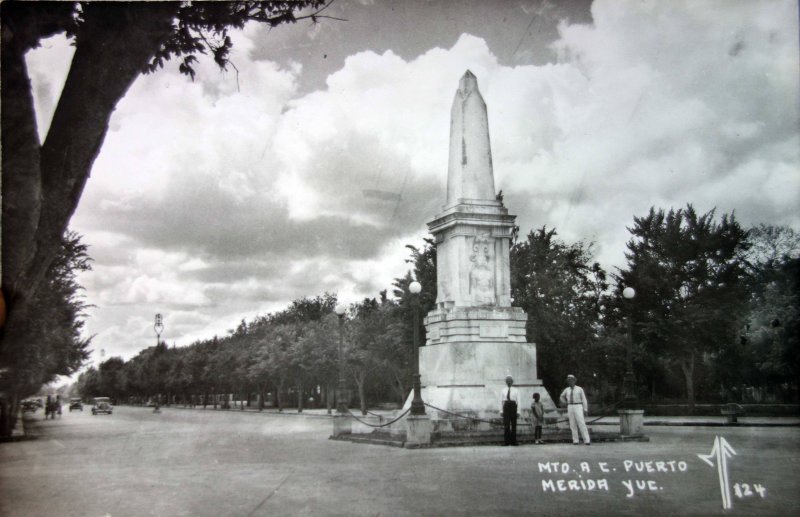 Monumento a C Puerto.