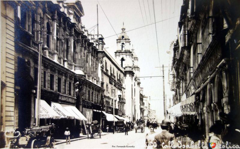 Avenida Isabel La Catolica por el Fotógrafo Fernando Kososky.