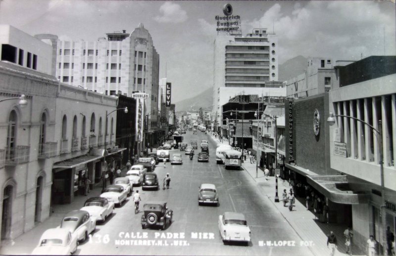 Calle Padre Mier.