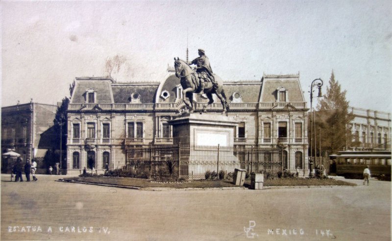 Estatua a Carlos IV