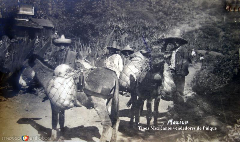 Tipos Mexicanos vendedores de Pulque.