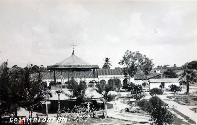 La Plaza y Kiosko.