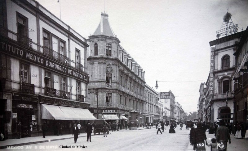 Avenida 5 de Mayo.