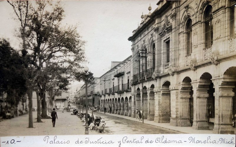 Palacio de Justicia y Portal de Aldama.