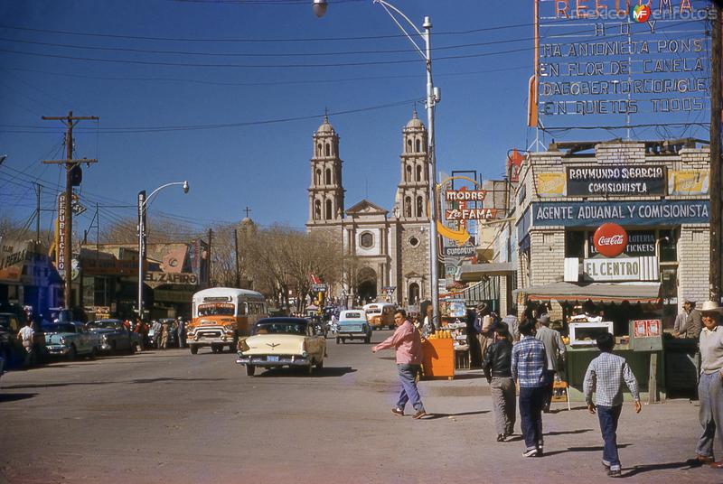 Avenida 16 de Septiembre y Catedral (1960)