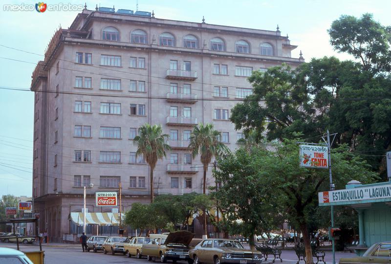 Hotel Elvira (1976)