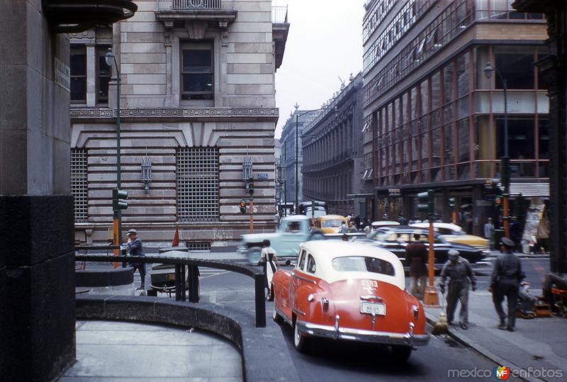 Avenida 5 de Mayo y Calle de la Condesa (1958)
