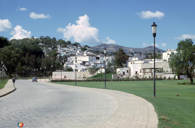 Entrada a Guanajuato (1965)