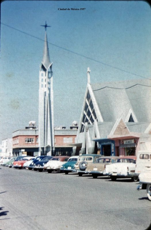 Una Iglesia Ciudad de México ( 1957 ).