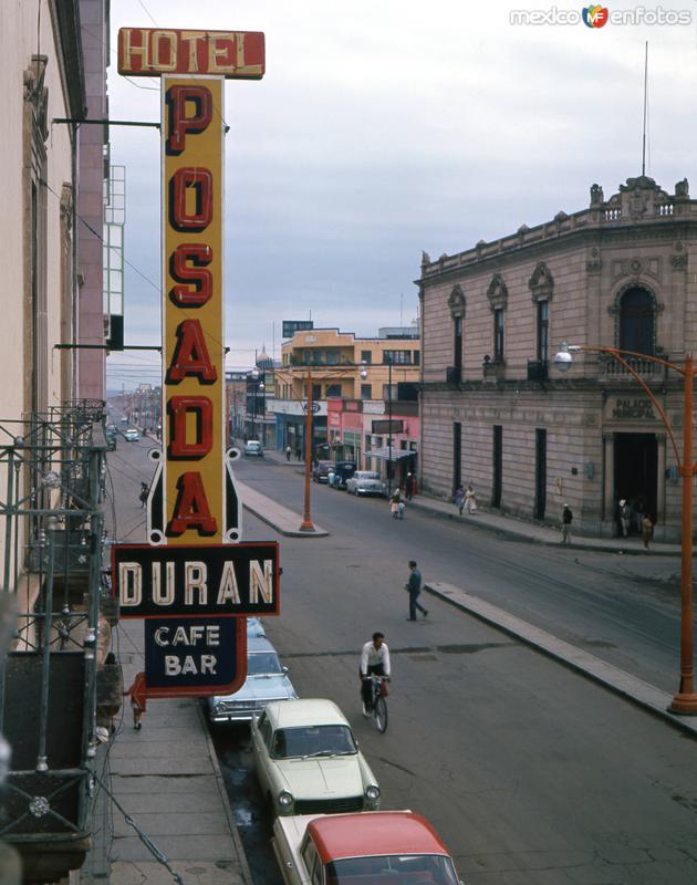 Palacio municipal y Hotel Posada (1964)