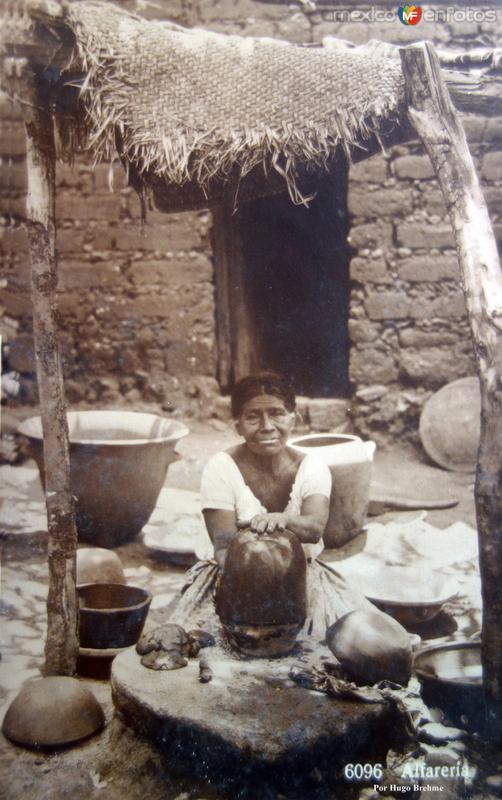 Alfareria por el Fotógrafo Hugo Brehme.