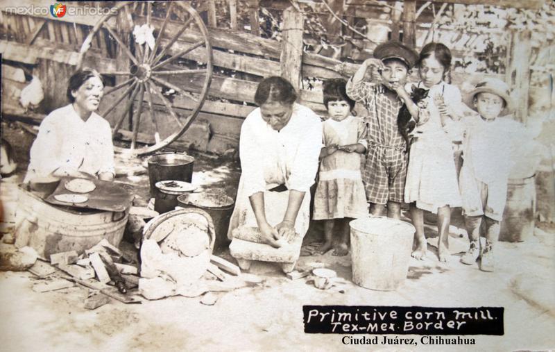 Tipos Mexicanos una tortillera en La frontera de Mexico- USA.