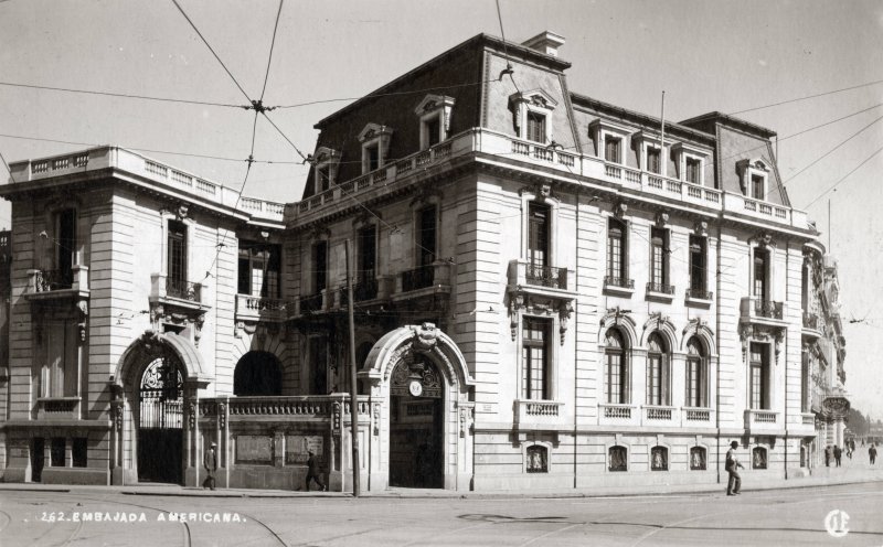 Embajada Americana, en Avenida Juárez y Paseo de la Reforma