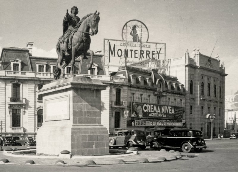 Monumento a Carlos IV (El Caballito)