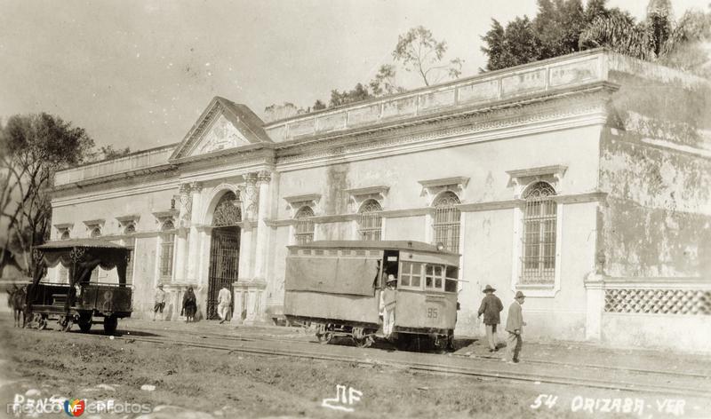 Entrada al panteón de Orizaba