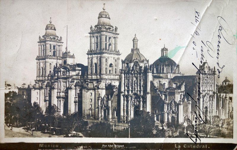 La Catedral por el Fotógrafo Abel Briquet ( Circulada el 8 de Septiembre de 1905 ).