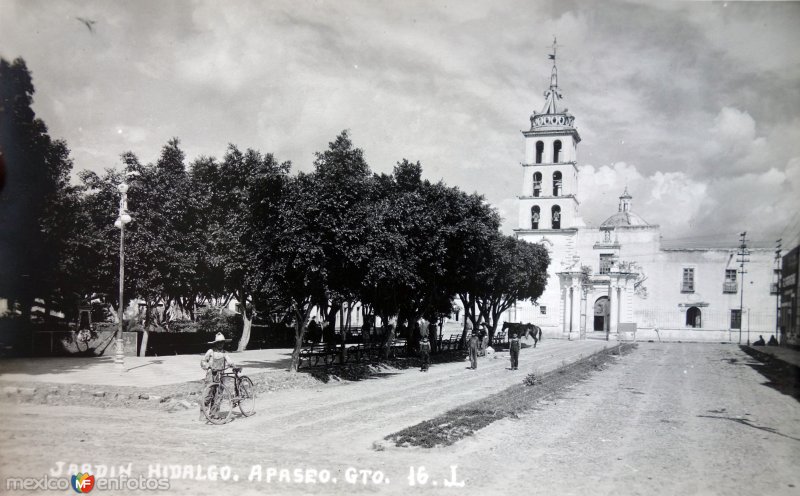 Jardin Hidalgo.