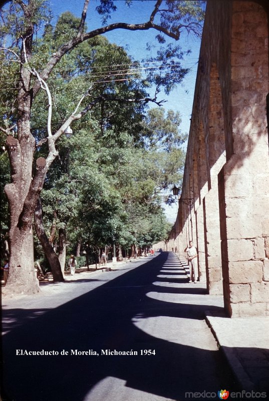 El Acueducto  1954