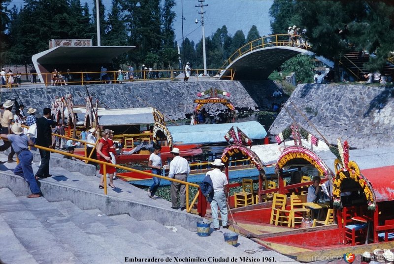 Embarcadero de Xochimilco Ciudad de México 1961.