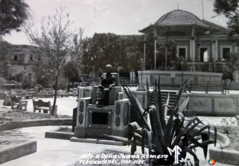 Monumento a Dona Juana  Romero.