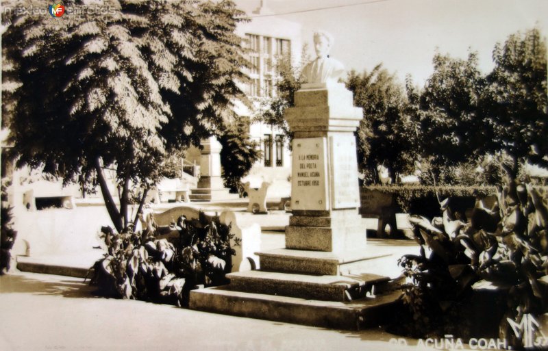 Monumento a Manuel Acuna.